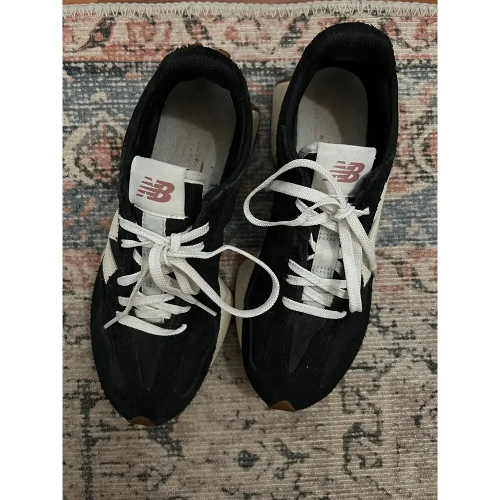 New Balance 327 Black/White Gum Low Top Lace-Up Sneakers WS327BL Women's Size 8